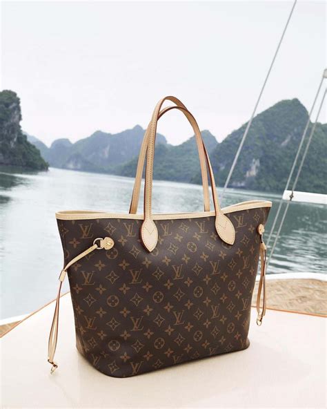 is louis vuitton cheaper in london or paris|lv neverfull price in paris.